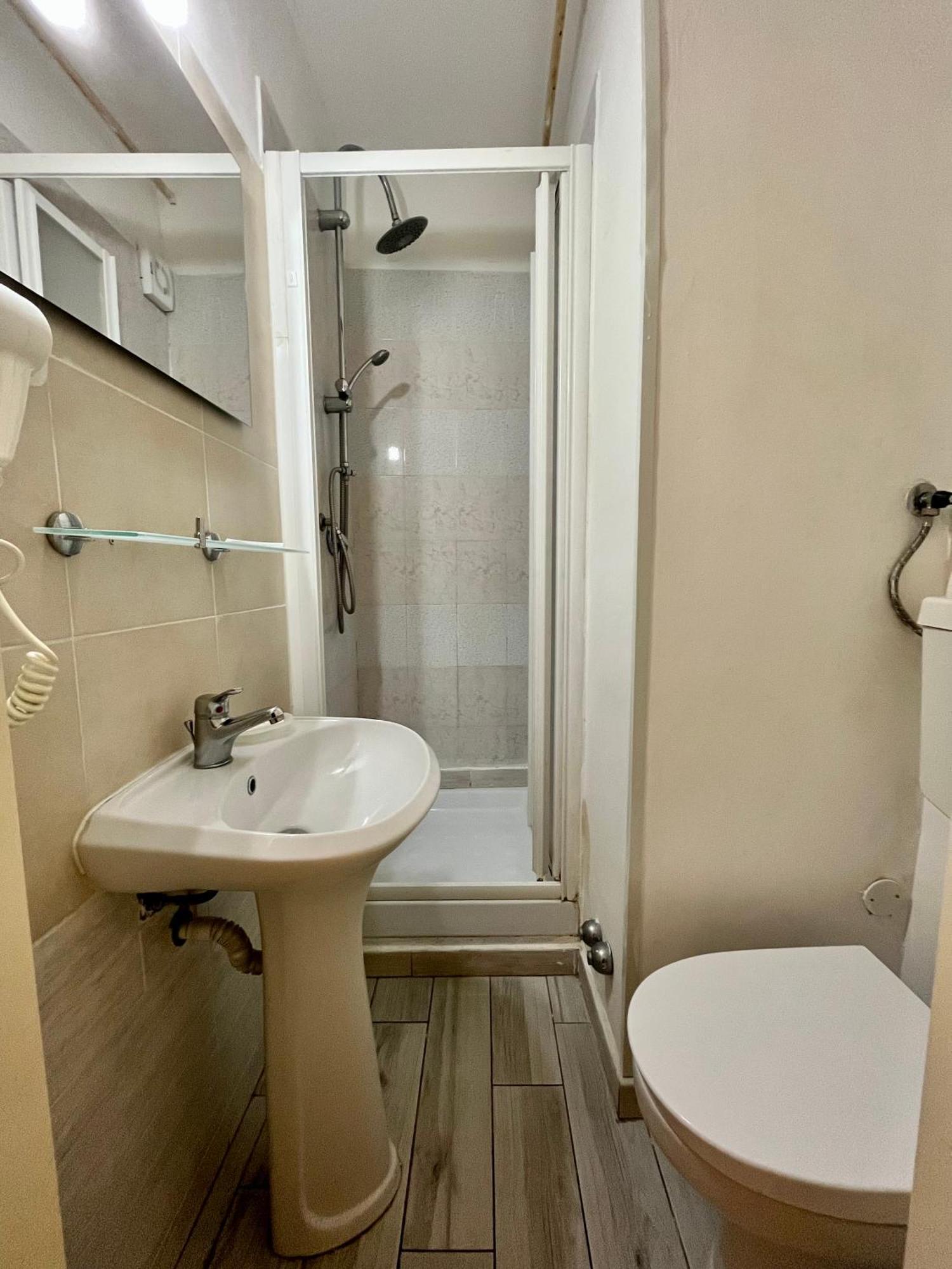 Hotel Alla Fontanella Alassio Habitación foto